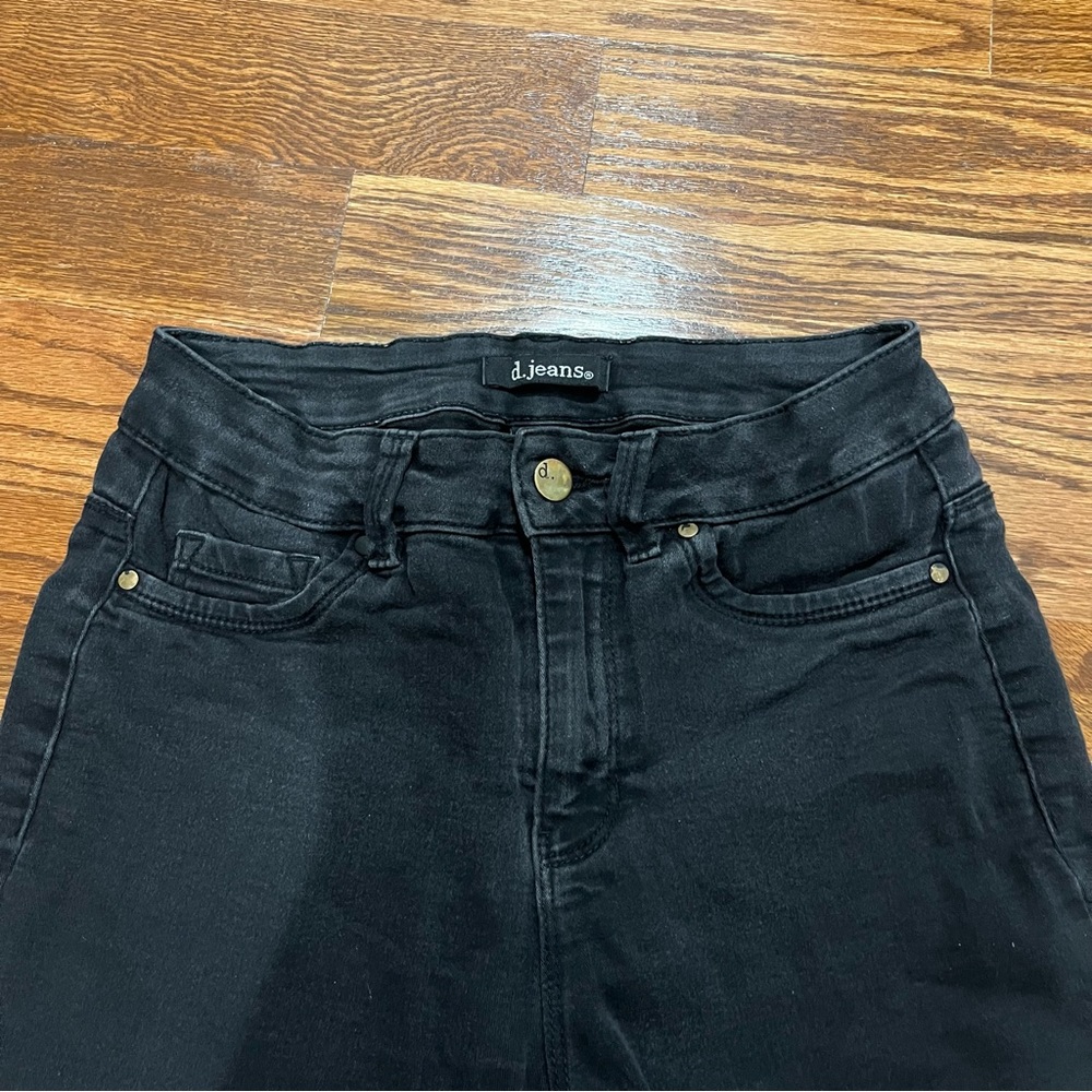 black skinny jeans, gently worn, in great condition!